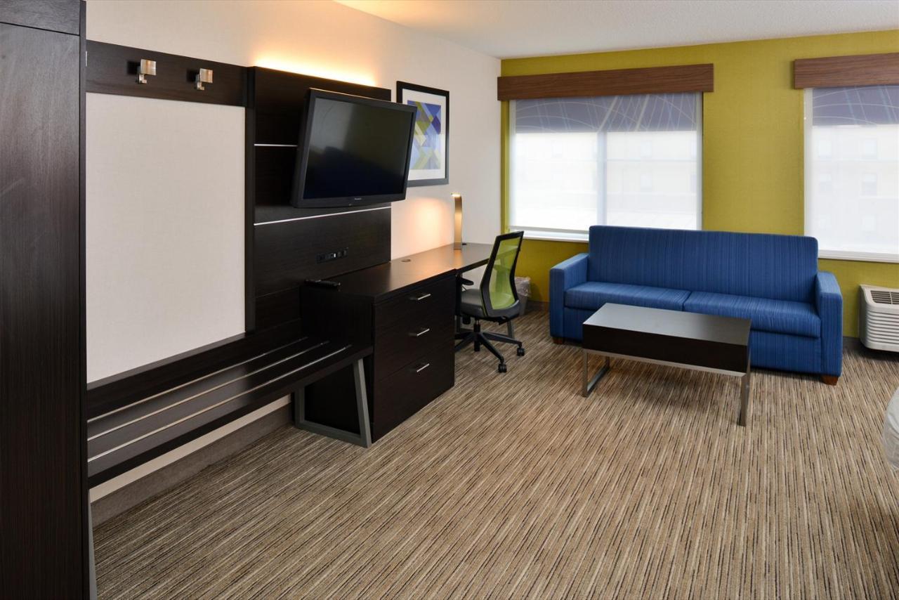 Holiday Inn Express Wixom By Ihg Buitenkant foto