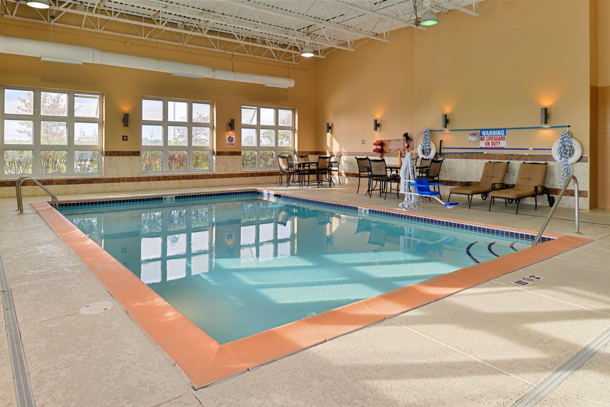 Holiday Inn Express Wixom By Ihg Buitenkant foto