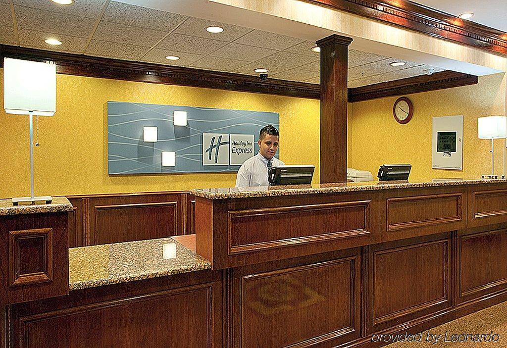 Holiday Inn Express Wixom By Ihg Interieur foto
