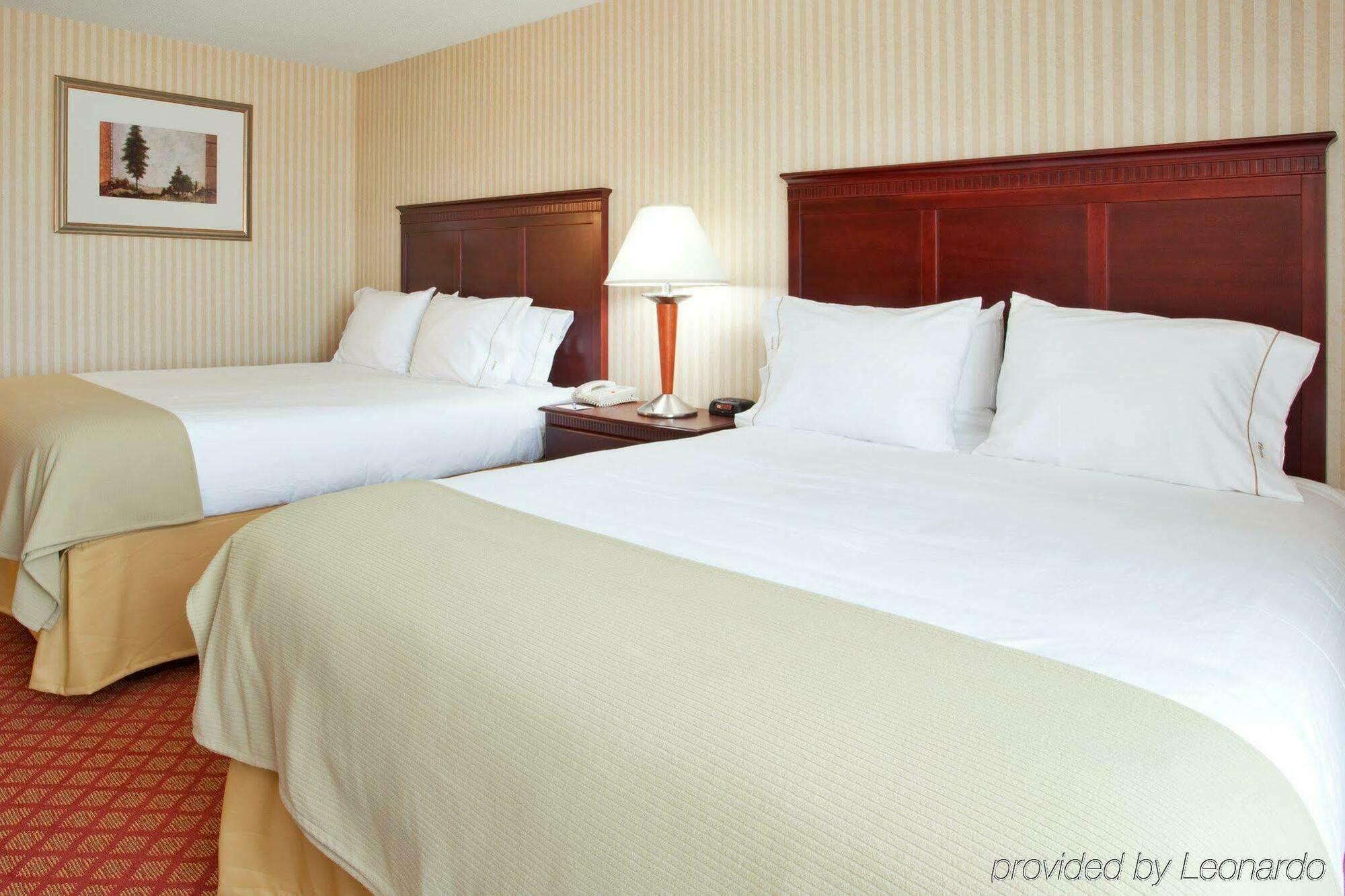 Holiday Inn Express Wixom By Ihg Buitenkant foto